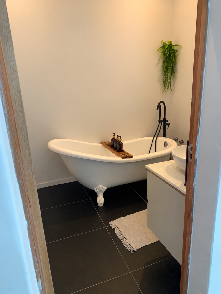 3 Bedroom Property for Sale in Sea Point Western Cape